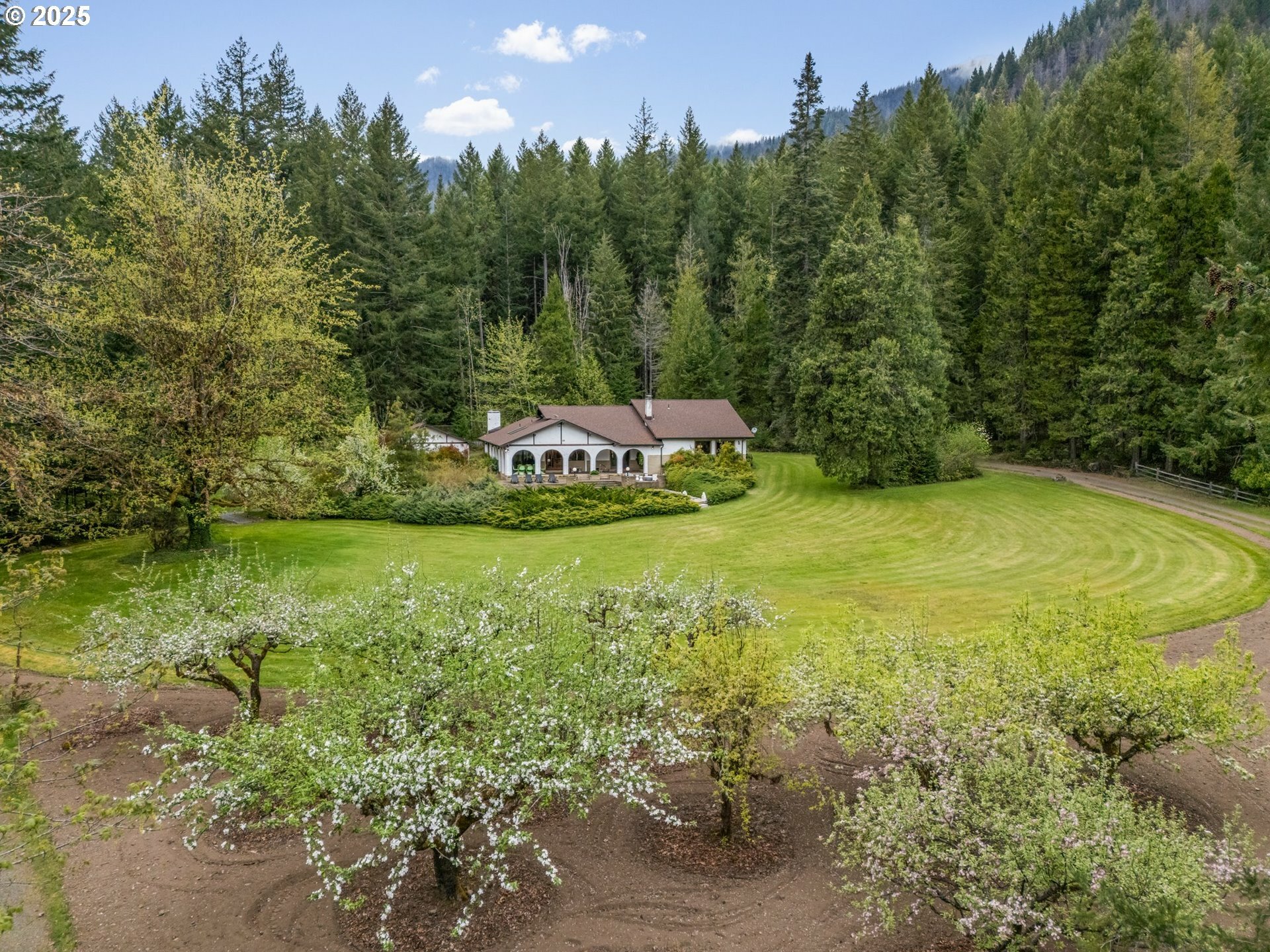 Property Photo: 57255 N Bank Rd OR 97413