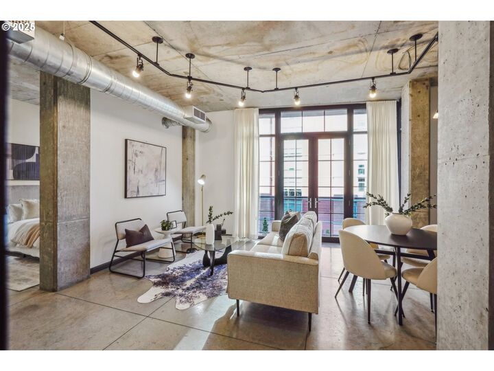 Property Photo:  1030 NW 12th Ave 415  OR 97209 