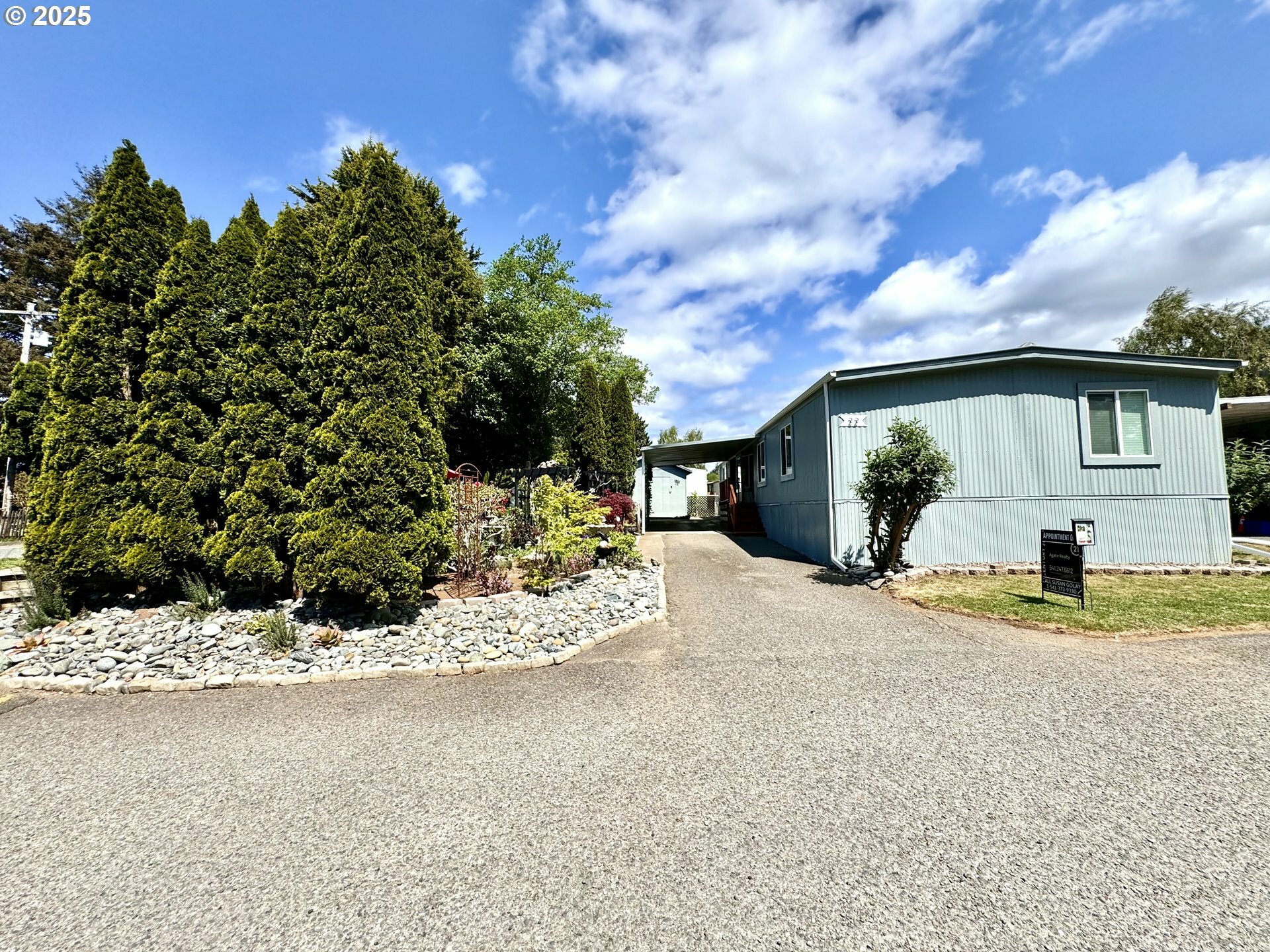 Property Photo:  16131 W Hoffeldt Ln  OR 97415 