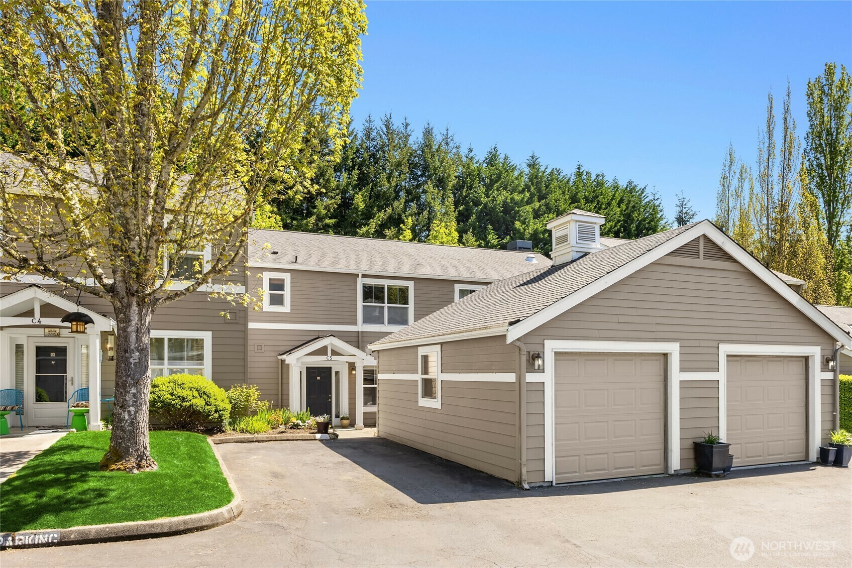 Property Photo: 1230 Weaver Road NW C-5 WA 98110