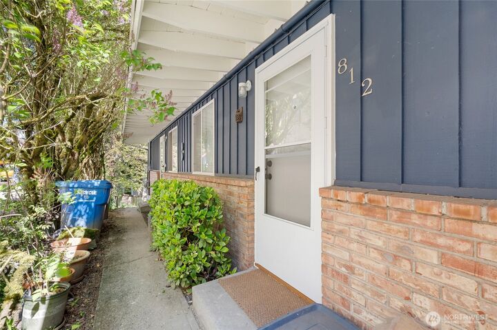 Property Photo:  812 N 59th Street  WA 98103 
