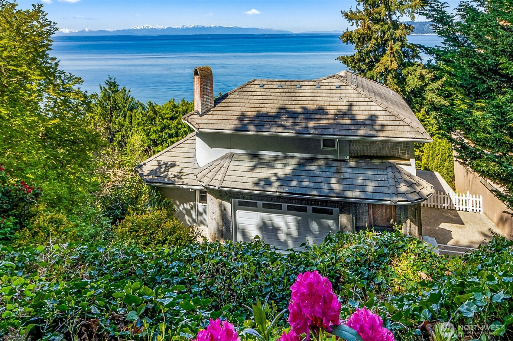 Property Photo: 12028 Possession Lane WA 98026