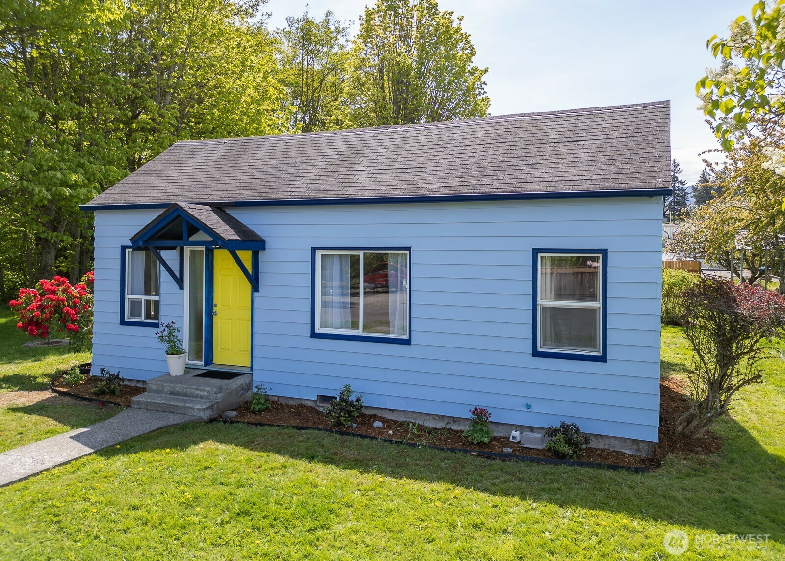 Property Photo: 1414 Georgiana Street WA 98362