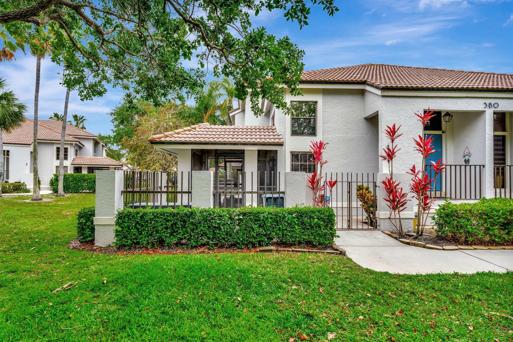 Property Photo: 380 Prestwick Circle Circle 1 FL 33418