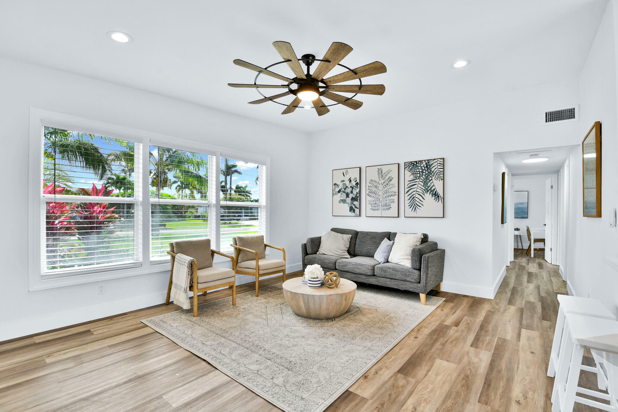 Property Photo: 6821 Kingston Drive FL 33462