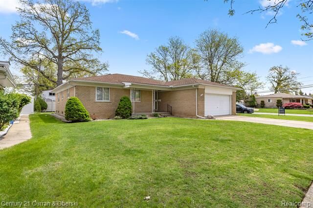 Property Photo:  716 N Charlesworth Street  MI 48127 