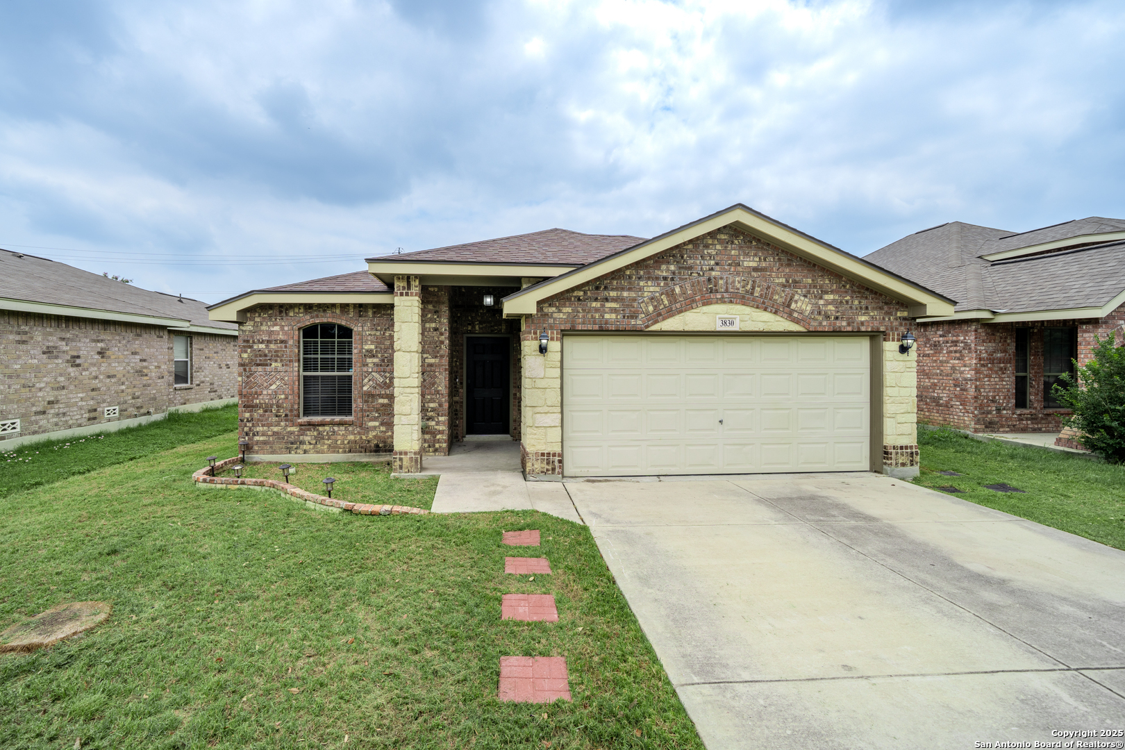 Property Photo: 3830 Bogie Way TX 78109