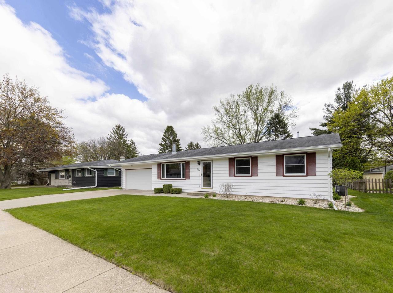 Property Photo: 2524 Bradford Avenue WI 53545