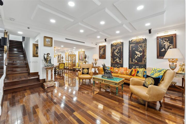 Property Photo: 614 Valencia Ave 103 FL 33134