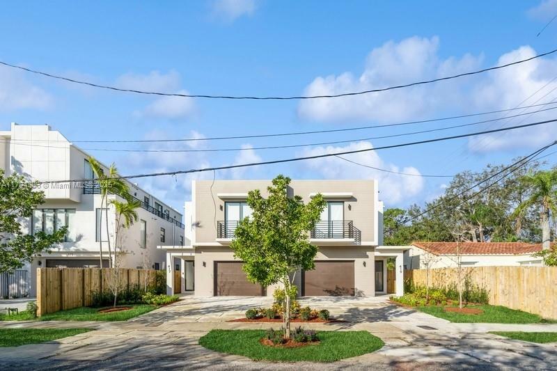 Property Photo: 419 NE 16th Ave - FL 33301