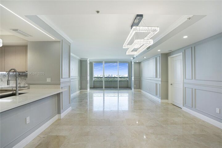 Property Photo: 3400 SW 27th Ave 1506 FL 33133