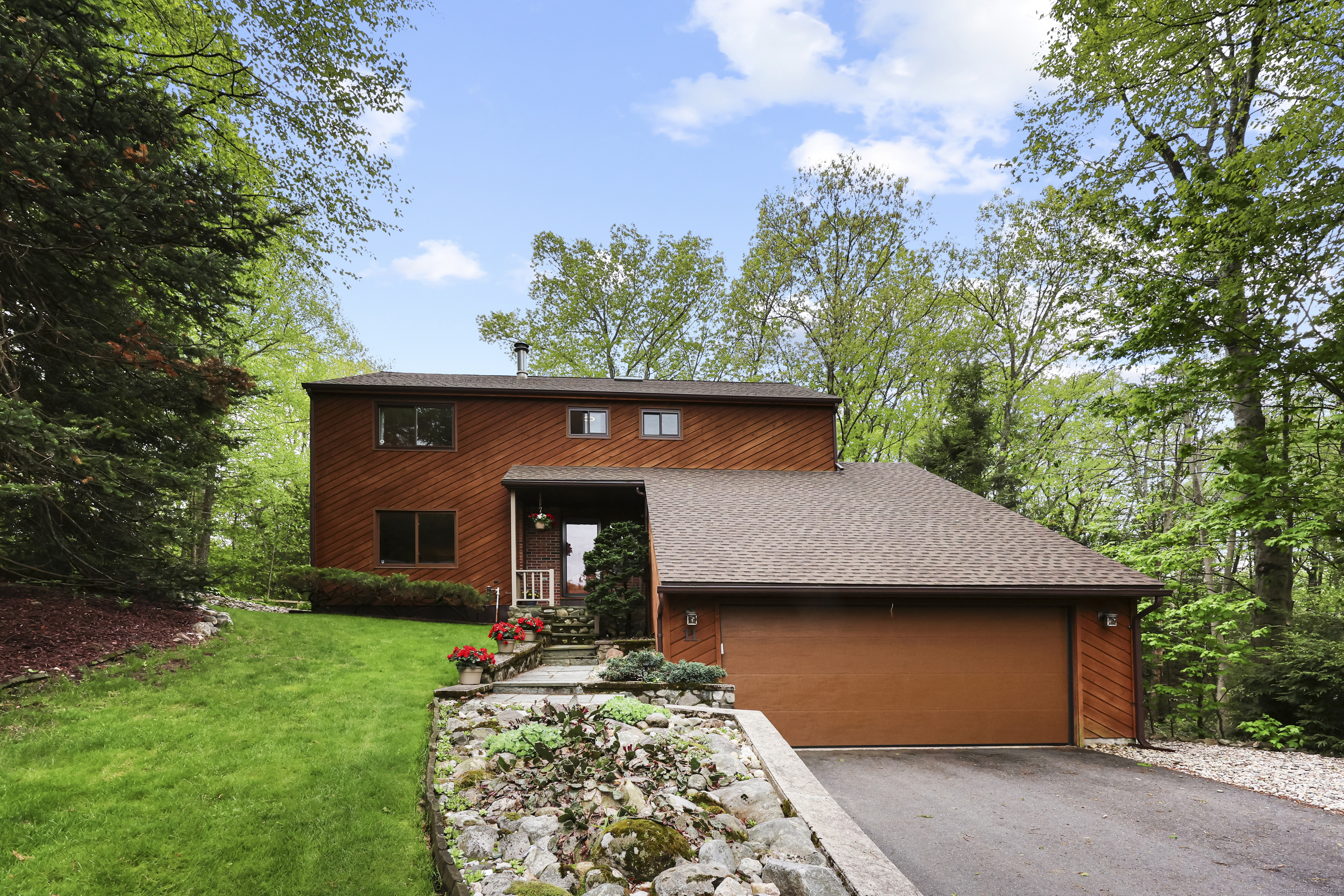 11 Wintergreen Lane  Avon CT 06001 photo