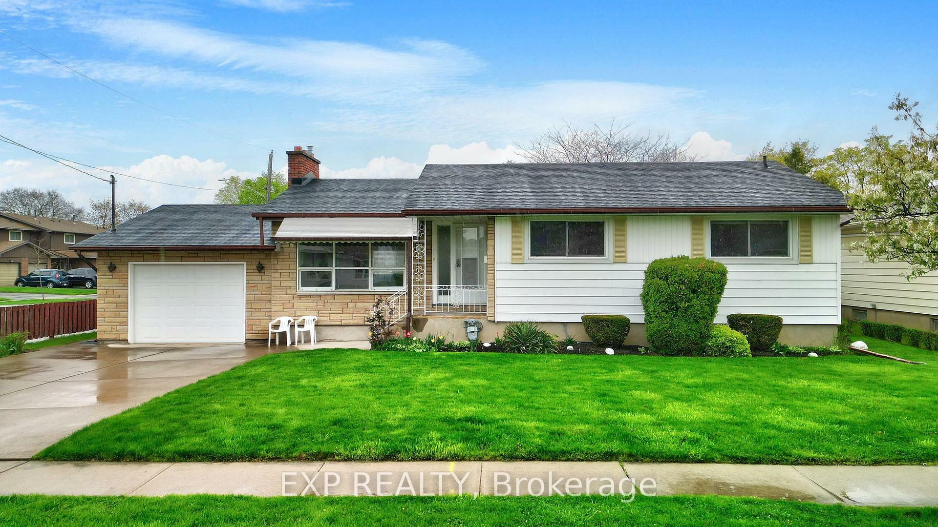 Property Photo: 62 Forster Street ON L2N 2A5