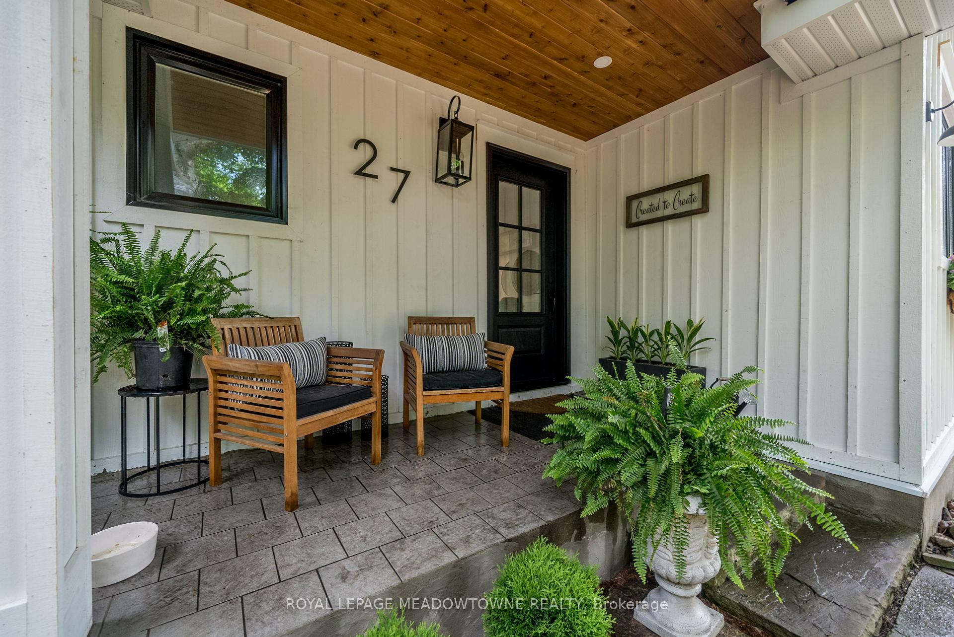 Property Photo: 27 Tweedle Street ON L7G 3S6
