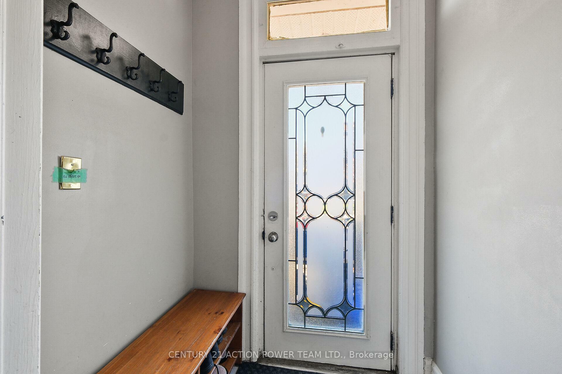 Photo de la propriété: 10 Lower Charlotte Street ON K1N 8K1