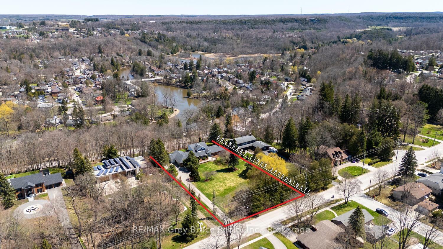 Property Photo: 525 4th Avenue W ON N4K 4V3