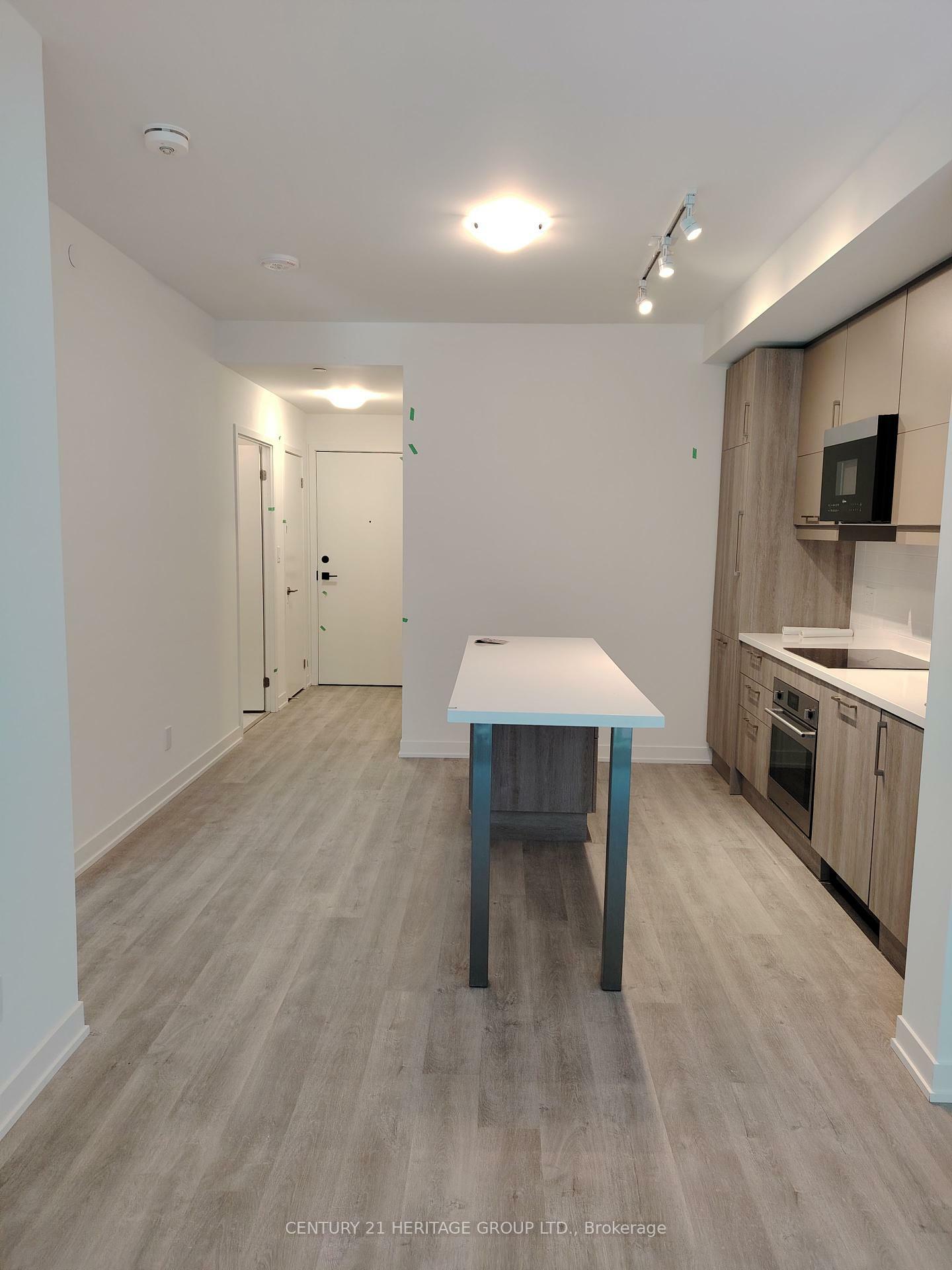 Property Photo: 292 Verdale Crossing N/A 618 ON L6G 0H6