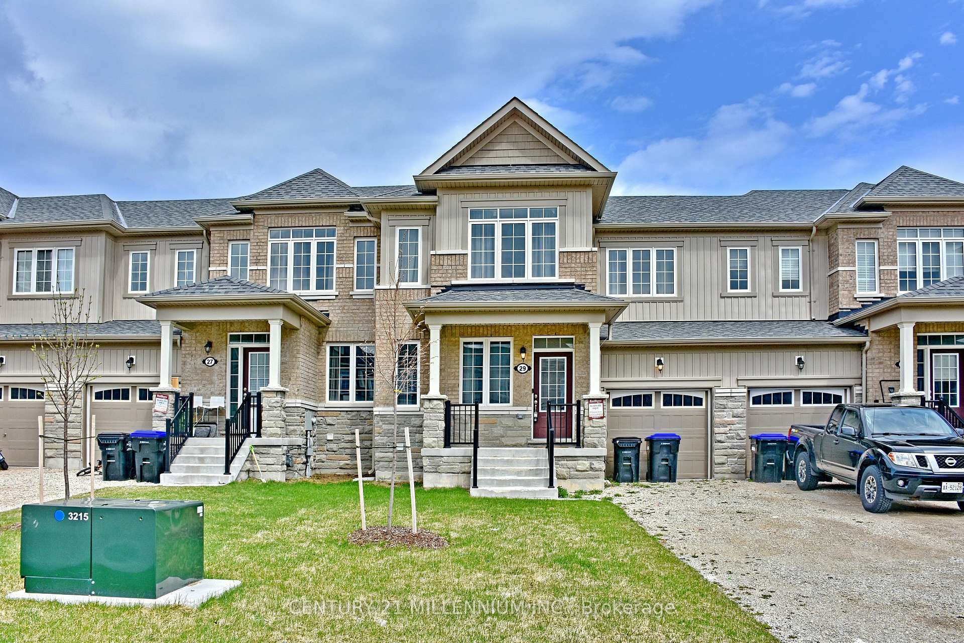 Property Photo: 29 Stately Drive ON L0M 1S0