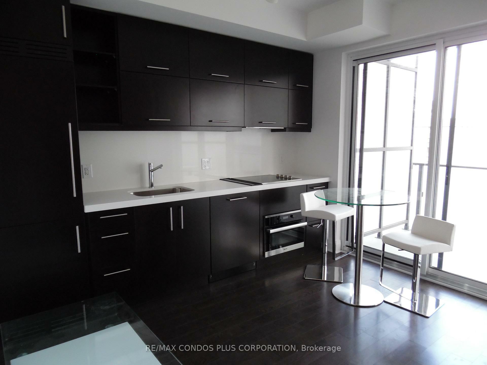 Property Photo: 65 St Mary Street 2610 ON M5S 0A6