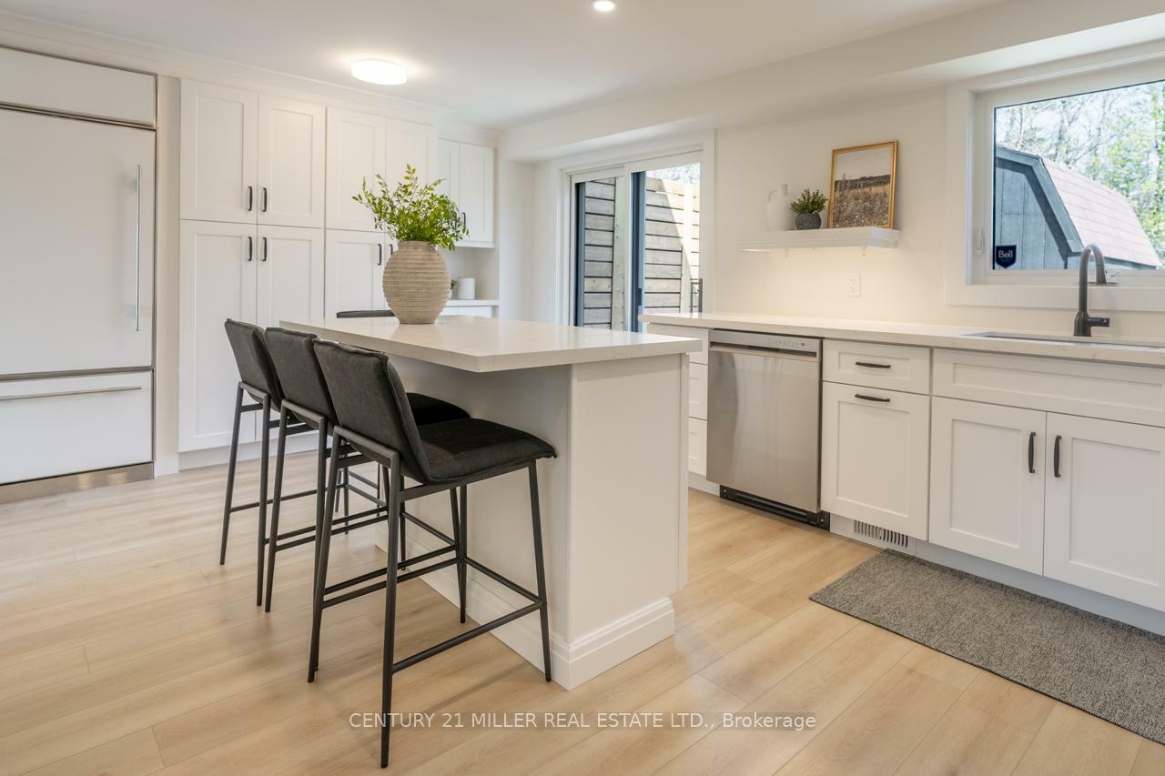 Property Photo: 669 Parkview Crescent ON N3H 5A1