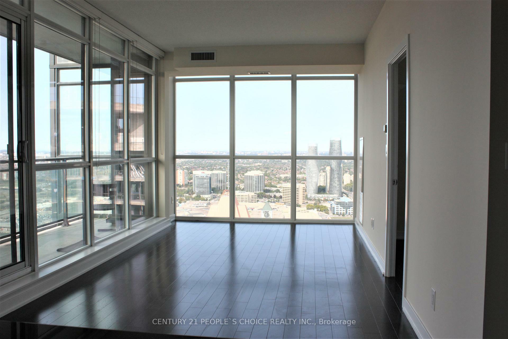 Property Photo: 4070 Confederation Parkway 4409 ON L5B 0E9