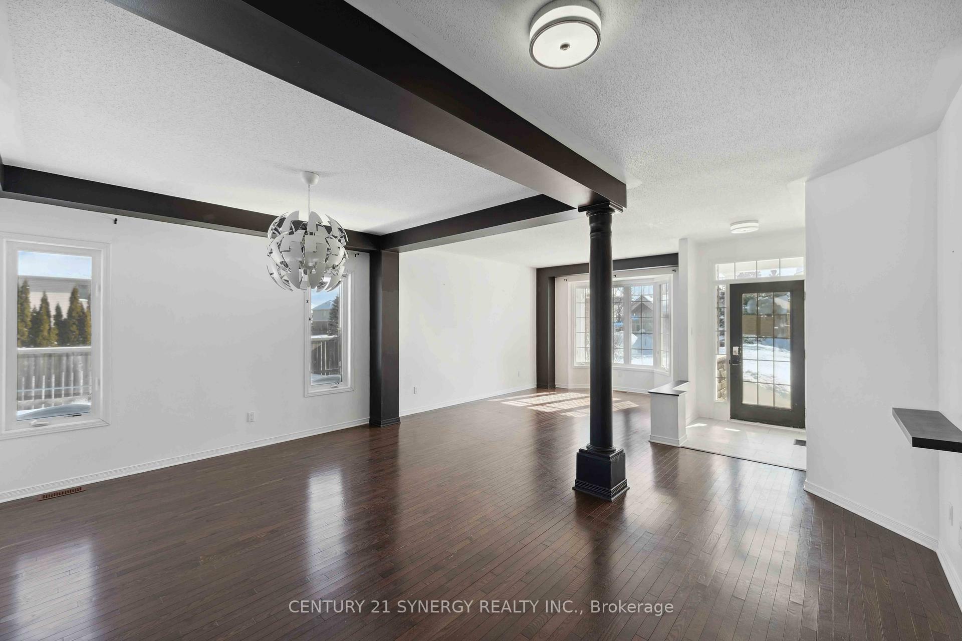 Property Photo: 59 Baywood Drive ON K2S 2H5