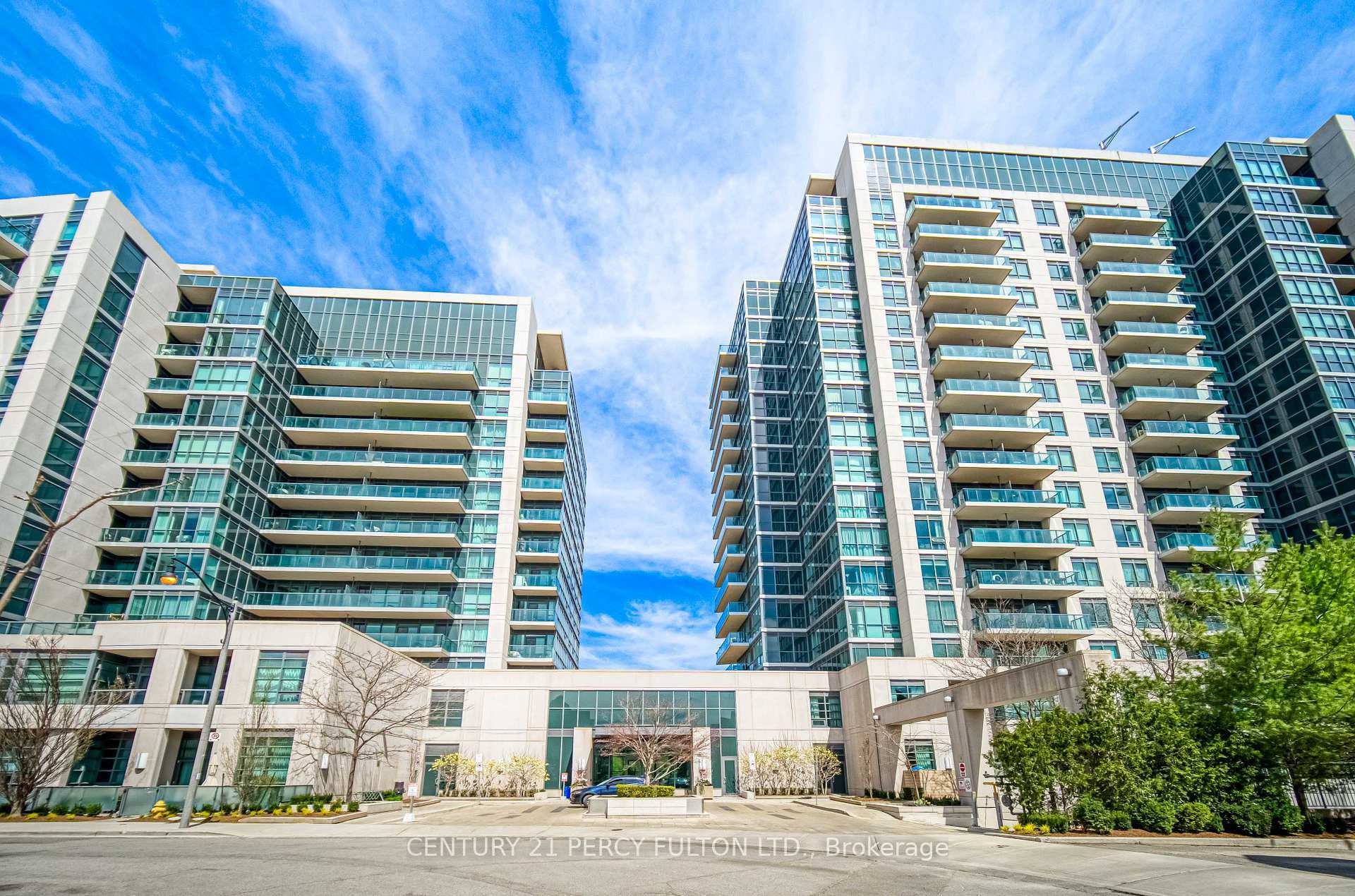Property Photo: 35 Brian Peck Crescent 504 ON M4G 0A5