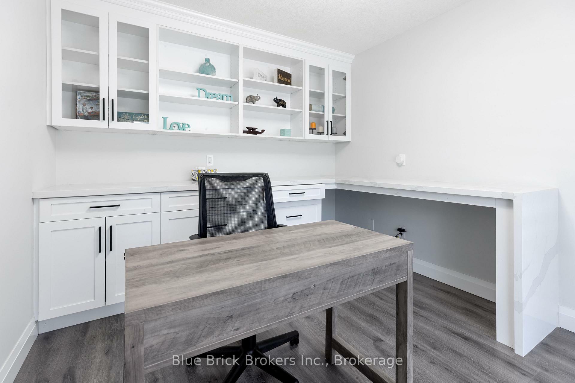 Property Photo:  167 Sunnyside Drive  ON N5X 3P7 
