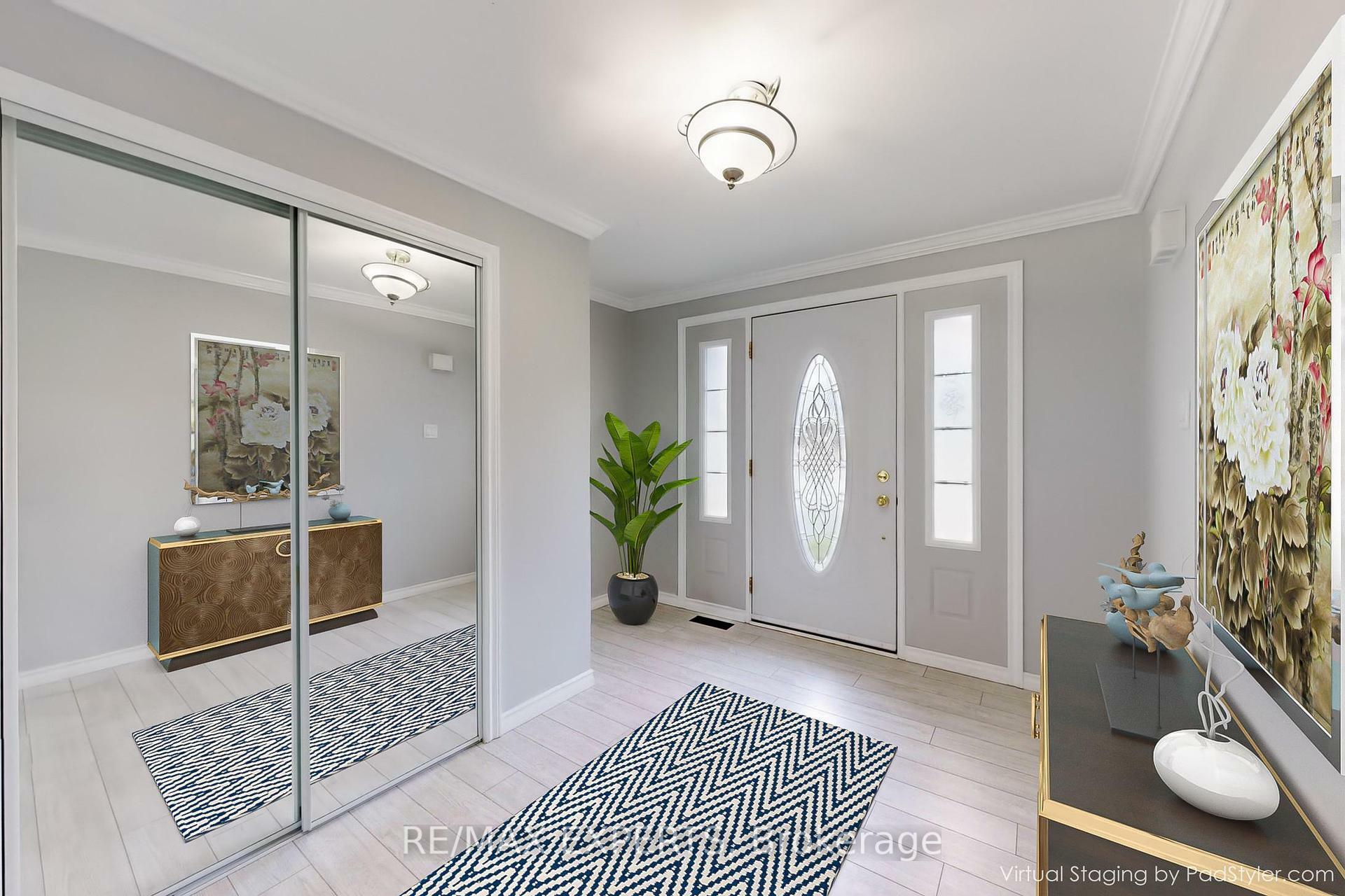 Property Photo:  92 Clover Ridge Drive E  ON L1S 1G7 