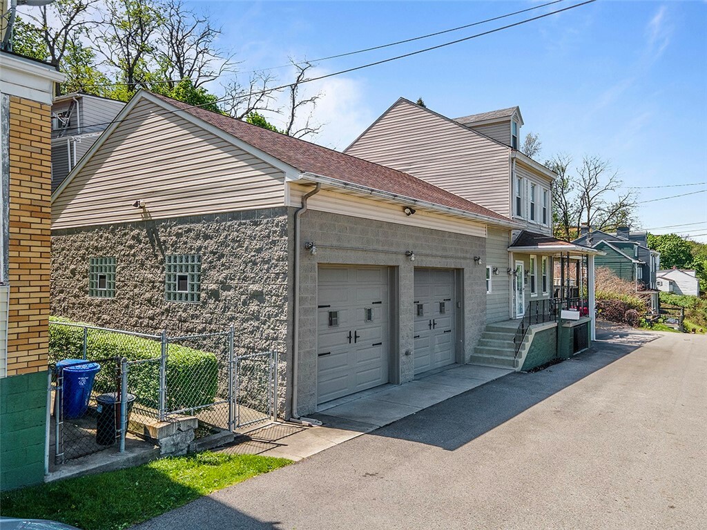Property Photo: 3442 Bismark St PA 15213