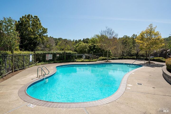 Property Photo:  5 Charmaine Court  CA 94949 