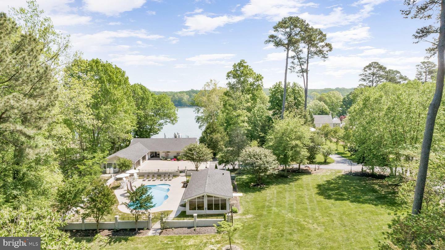 Property Photo: 2031 Indian Circle MD 20685
