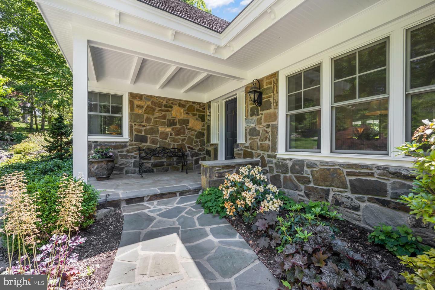 Property Photo: 1660 Mount Pleasant Road PA 19085