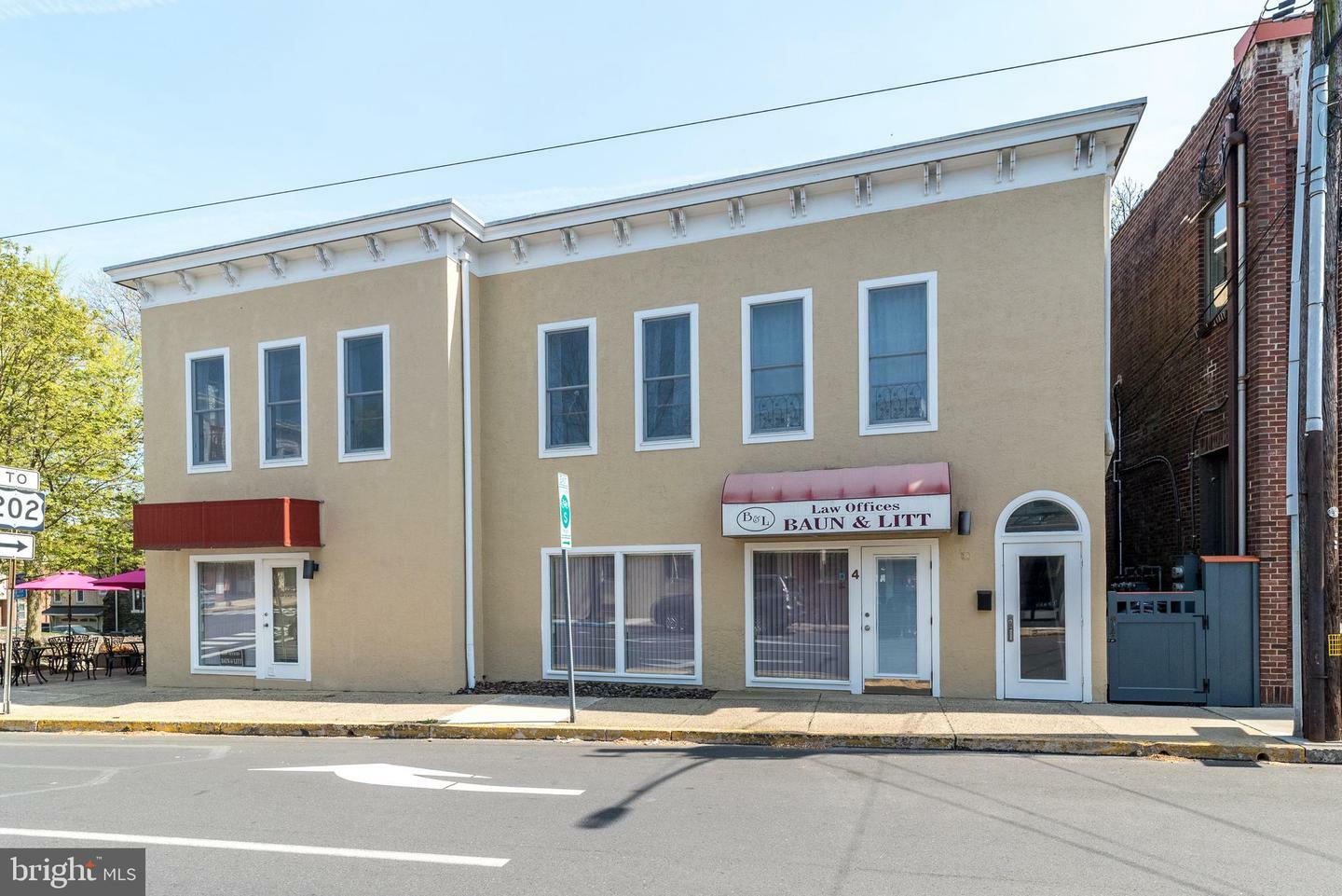 Property Photo: 4 W Oakland Avenue 2C PA 18901