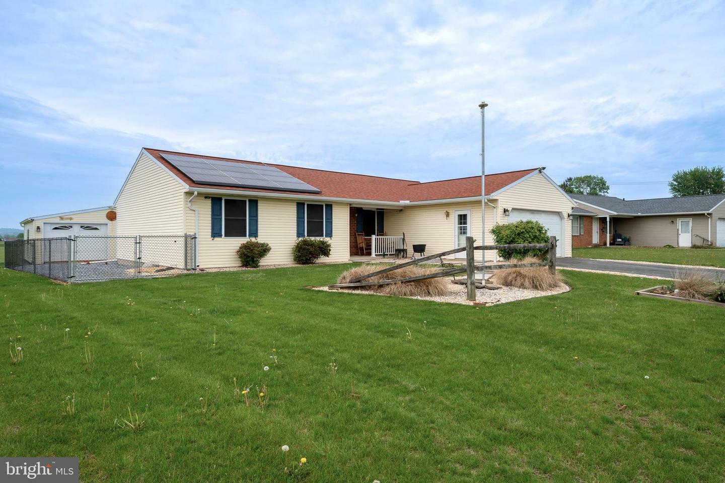 Property Photo: 6 Village Drive PA 17073