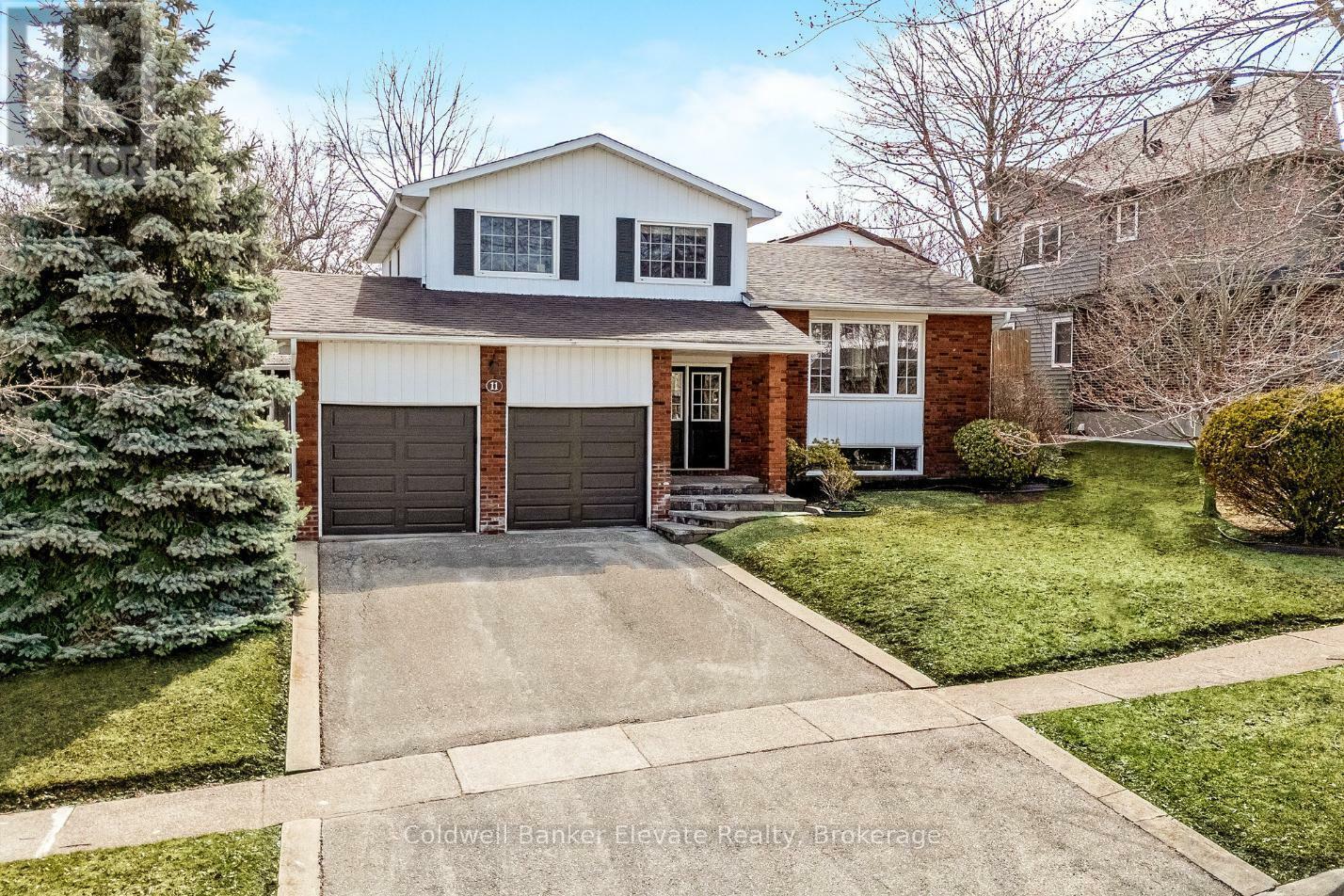 Photo de la propriété: 11 Hillside Drive ON L7G 4W2