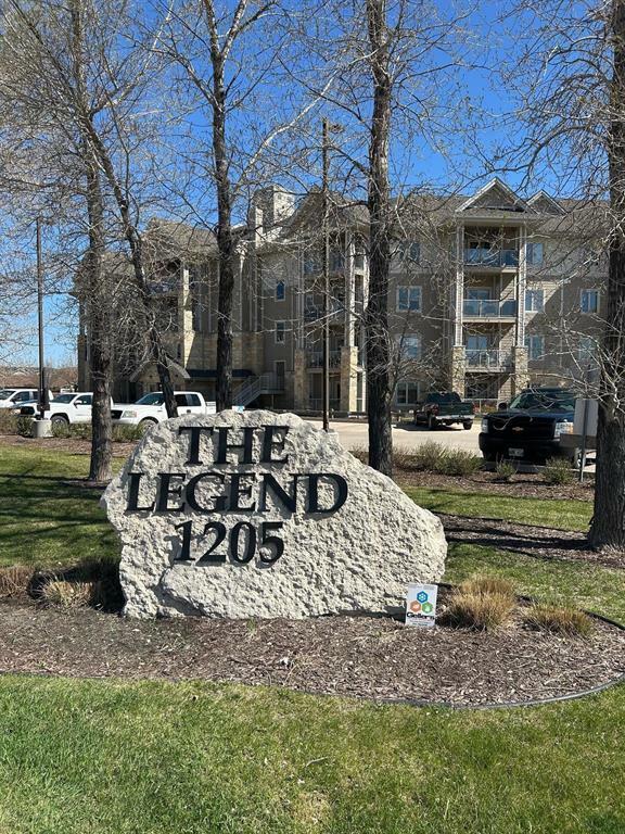 1205 St Anne'S Road  Winnipeg MB R2N 0C5 photo