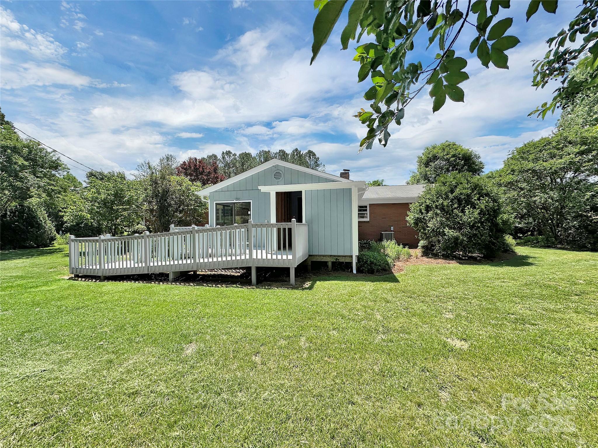 Property Photo: 104 Tobe Bridge Road NC 28086