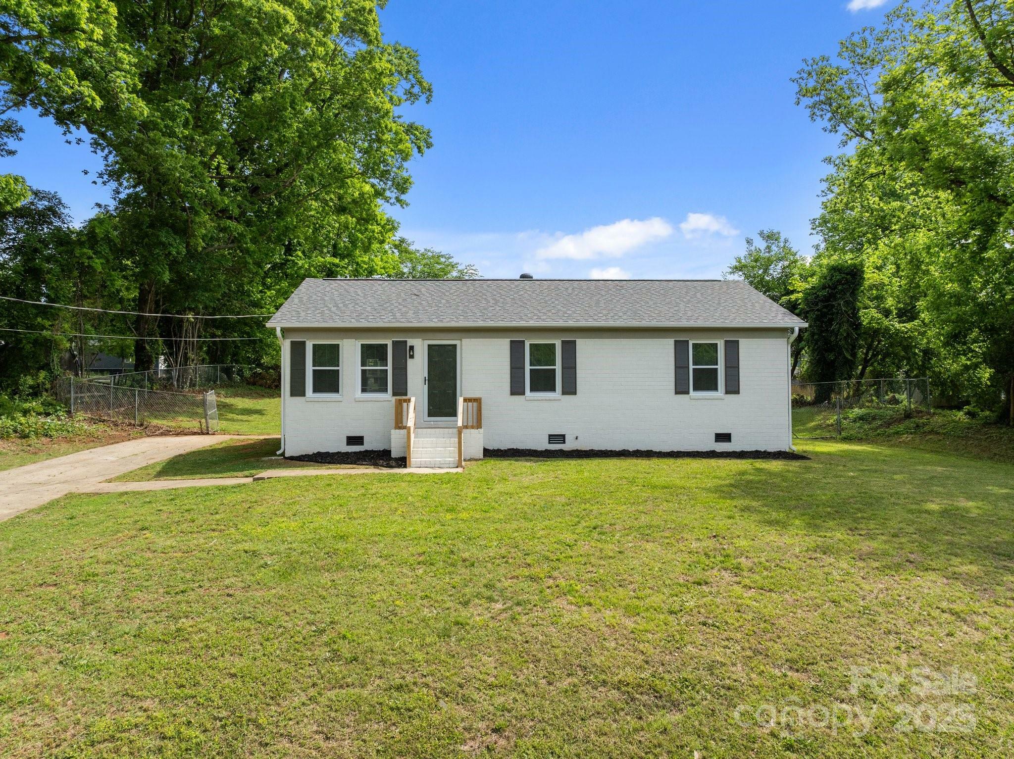 Property Photo: 109 Jackson Street NC 28144
