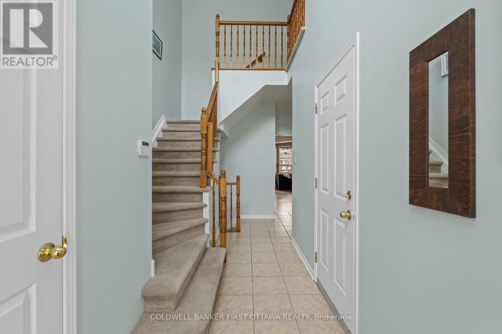 Photo de la propriété: 244 Deercroft Avenue ON K2J 5J9