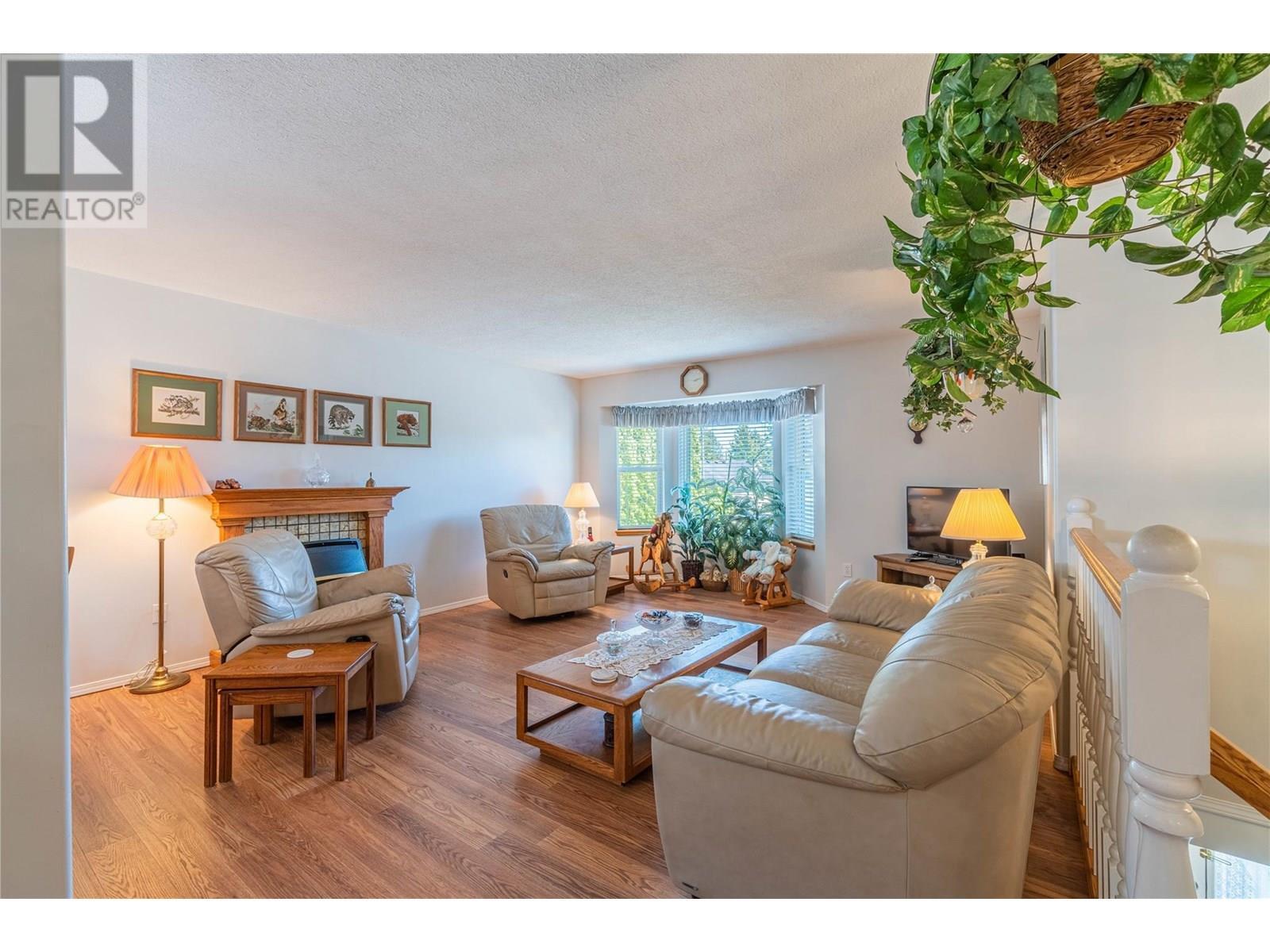 Property Photo:  2044 Monteith Drive  BC V2E 2G5 