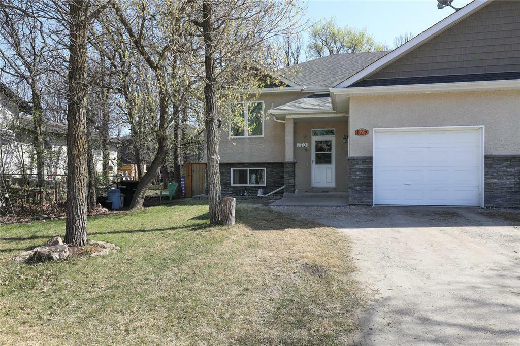 Property Photo: 170 Maple Avenue MB R5G 1H3