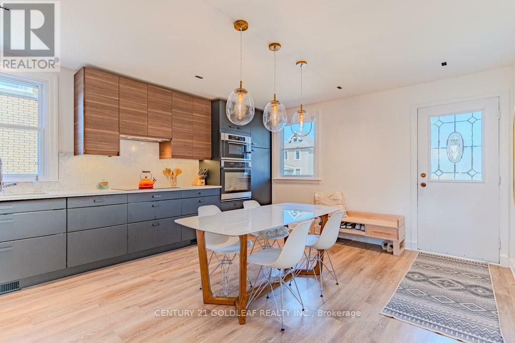 Property Photo: 1404 Larose Avenue ON K1Z 7X7