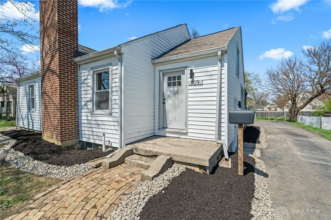 Property Photo: 709 E Dorothy Lane OH 45419