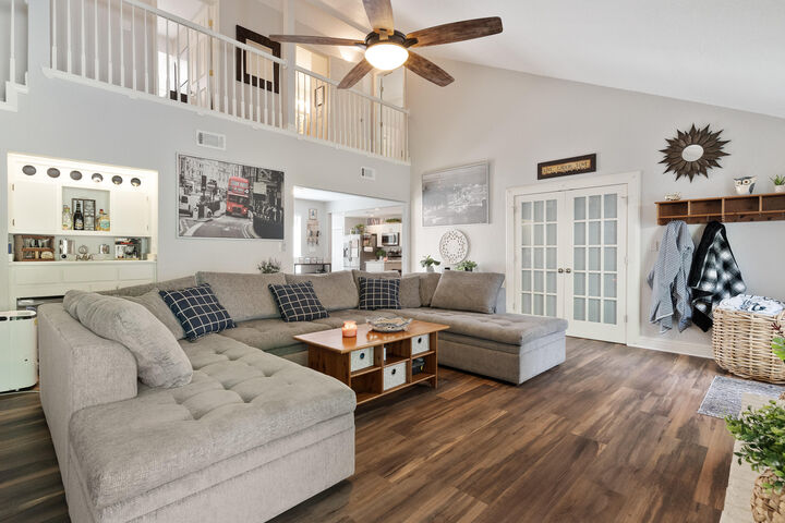 Property Photo: 1112 Pin Oak Circle FL 32578