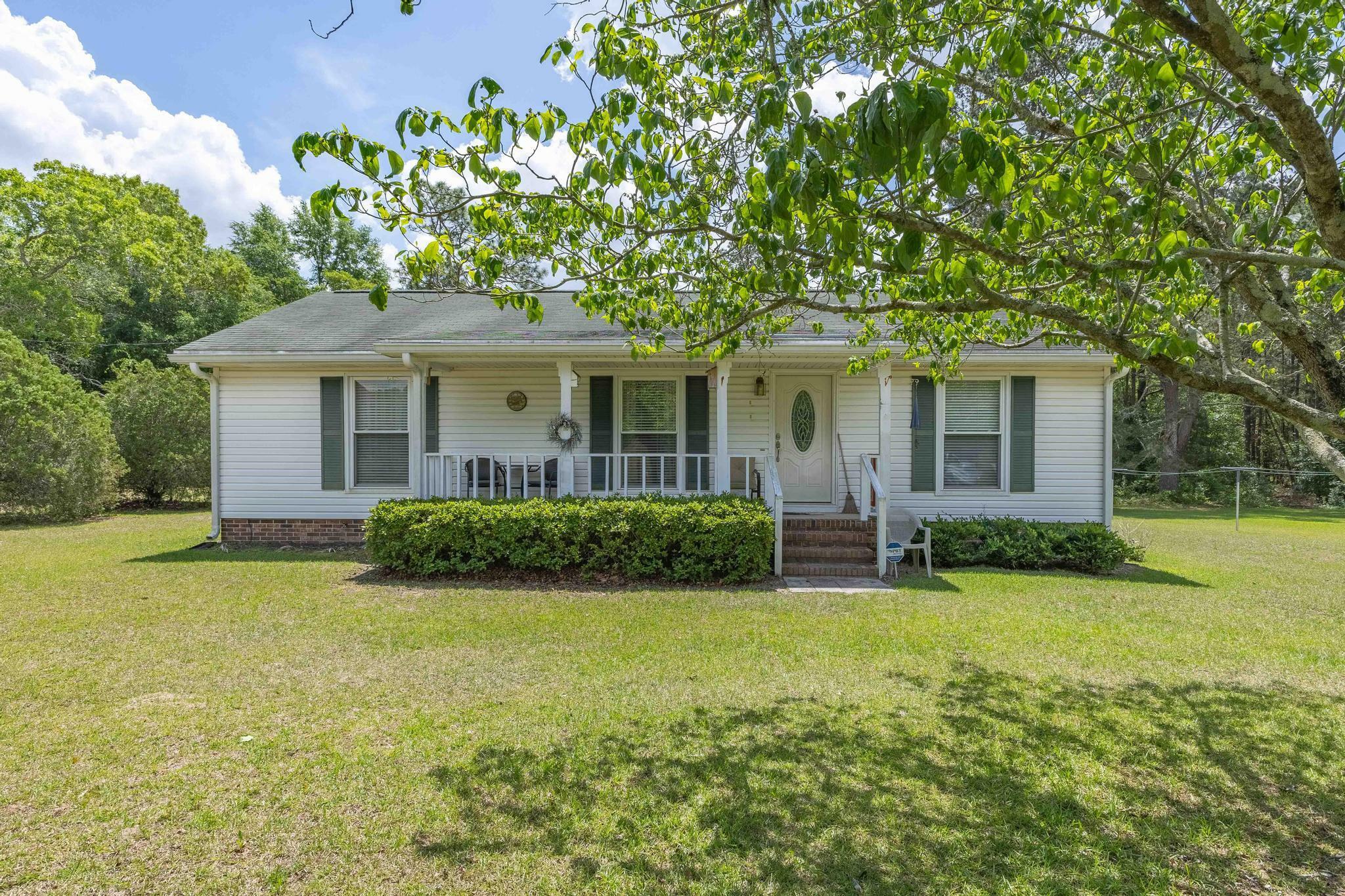 Property Photo: 202 Rainbow Drive SC 29137