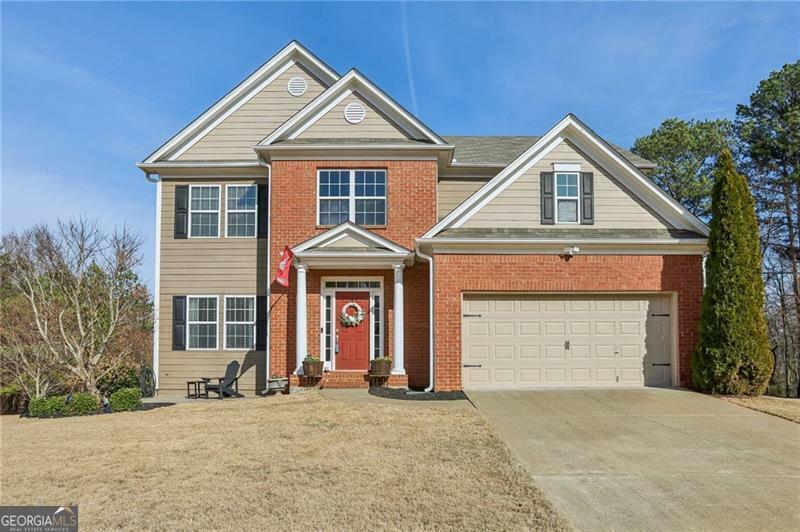 Property Photo: 5305 Redfield Way GA 30028