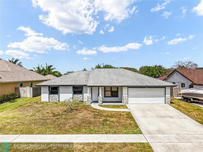 Property Photo: 198 Bilbao Street FL 33411