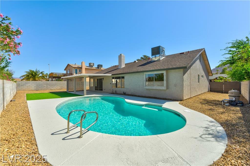 Property Photo: 1719 Rolling Hills Drive NV 89156
