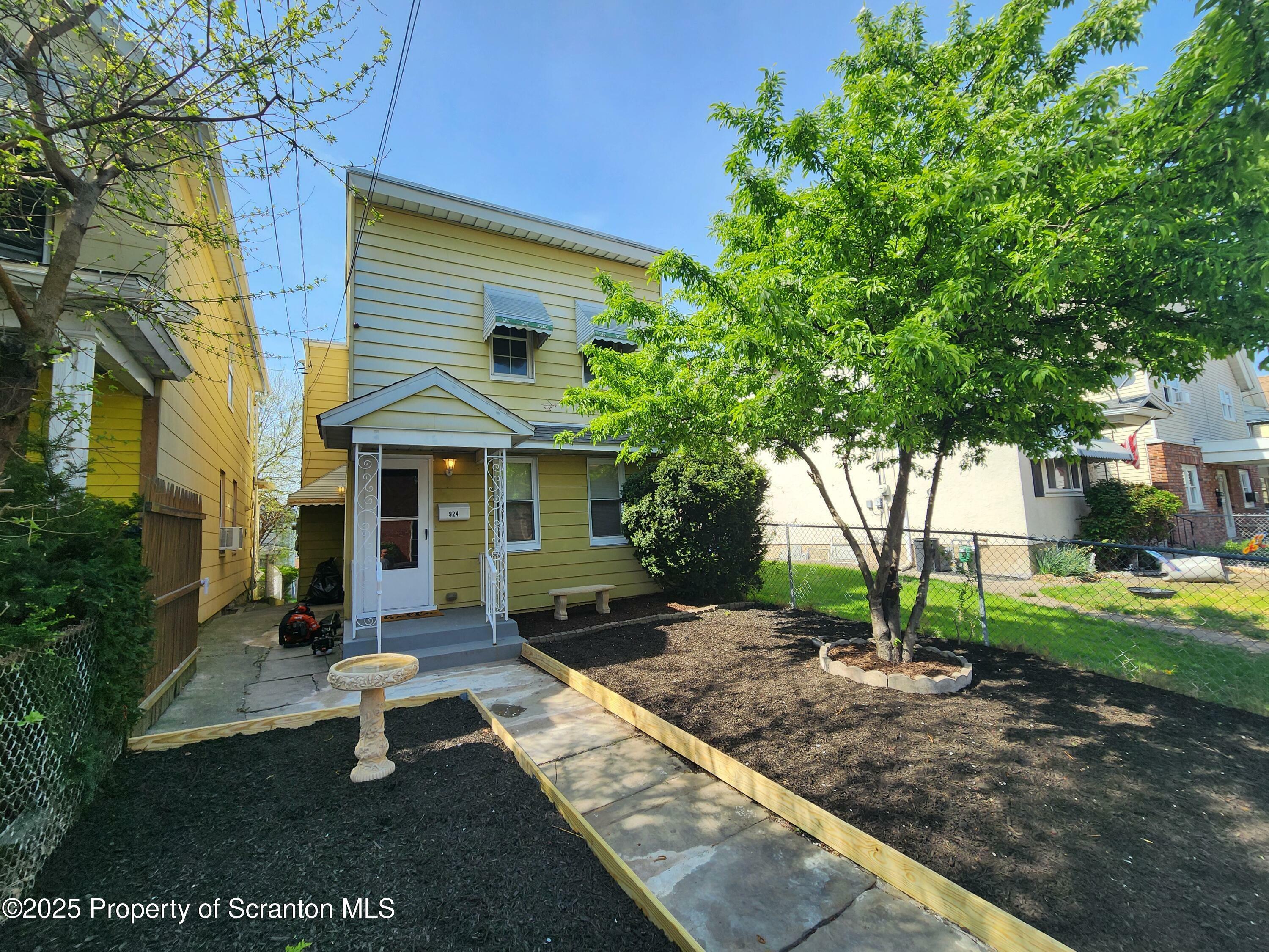 924 Prospect Avenue  Scranton PA 18505 photo